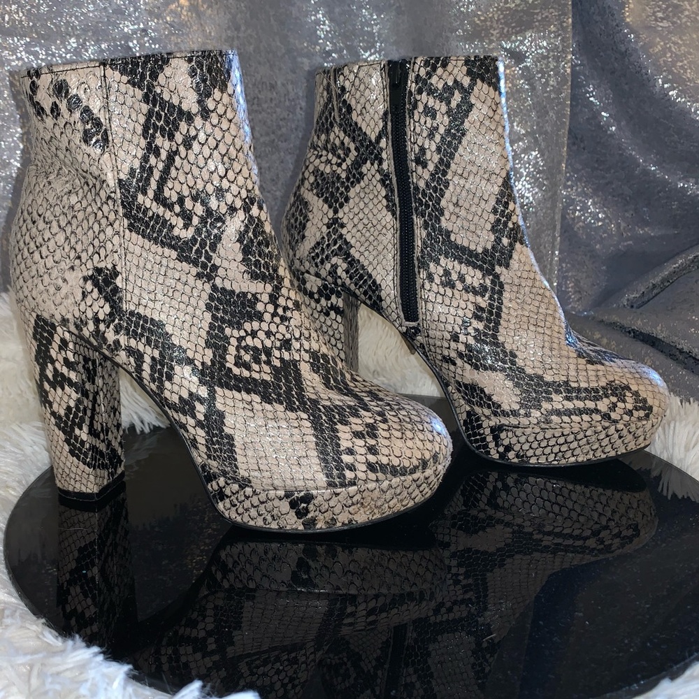 Snake Skin Bootie Heels size 6